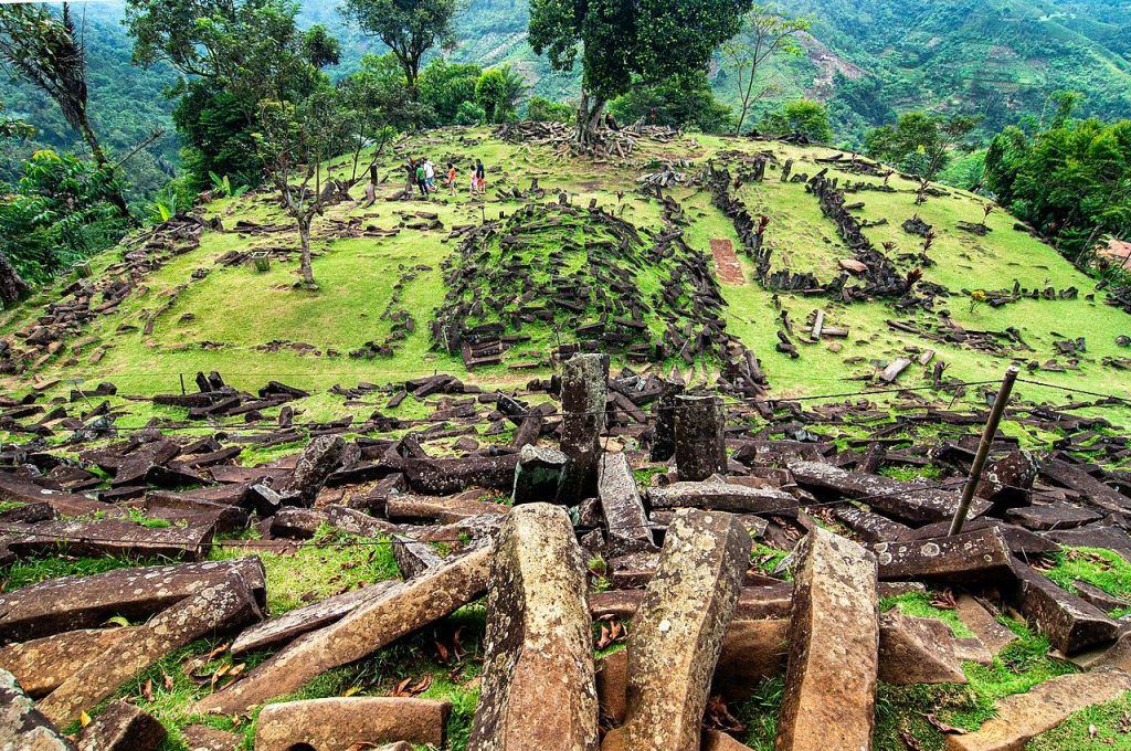 Benarkah Situs Gunung Padang Berusia 27.000&nbsp;Tahun?