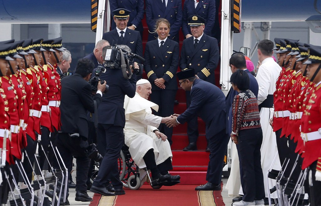 Mengenal Maung MV3, Kendaraan Operasional Paus Fransiskus di&nbsp;Jakarta